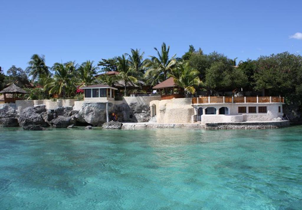 แมจิก ไอส์แลนด์ ไดฟ์ รีสอร์ต Hotel โมอัลโบอัล ภายนอก รูปภาพ